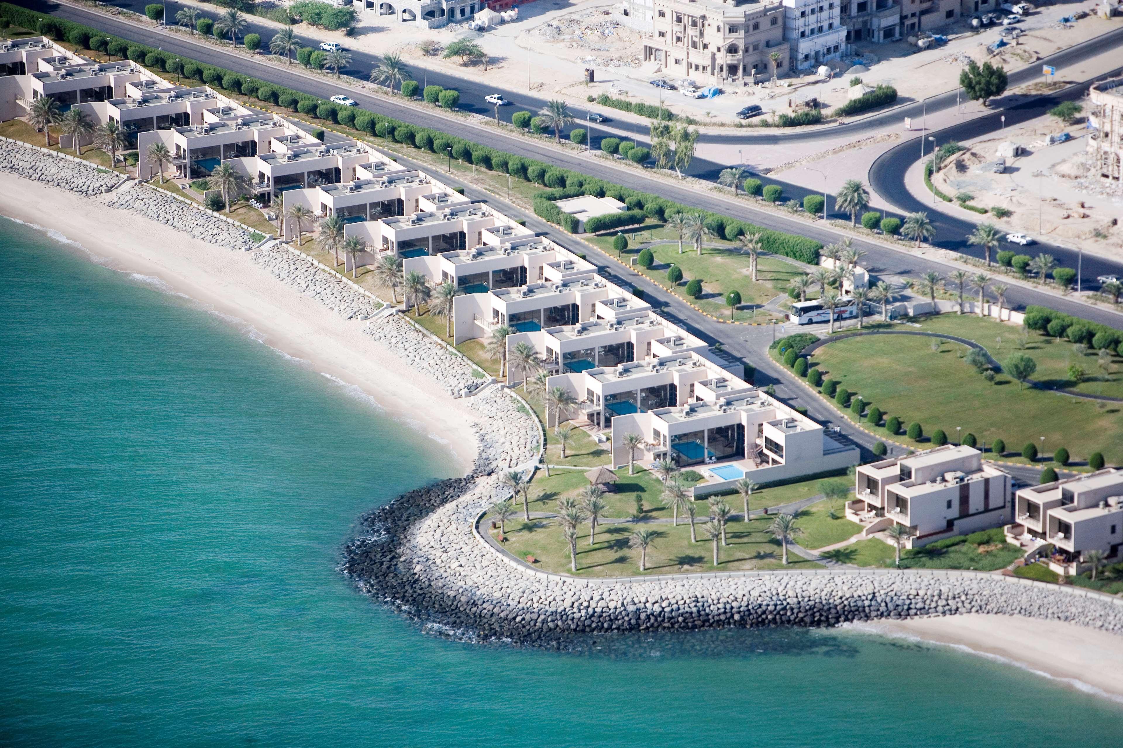 Hilton Kuwait Resort Kuwait City Exterior foto